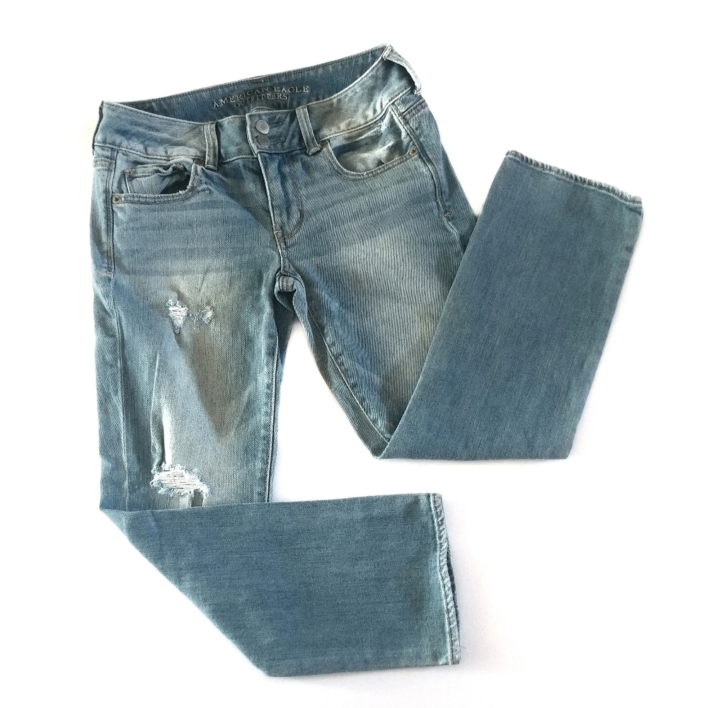 AEO | Artist Crop Stretch Light Wash Jeans Size 2